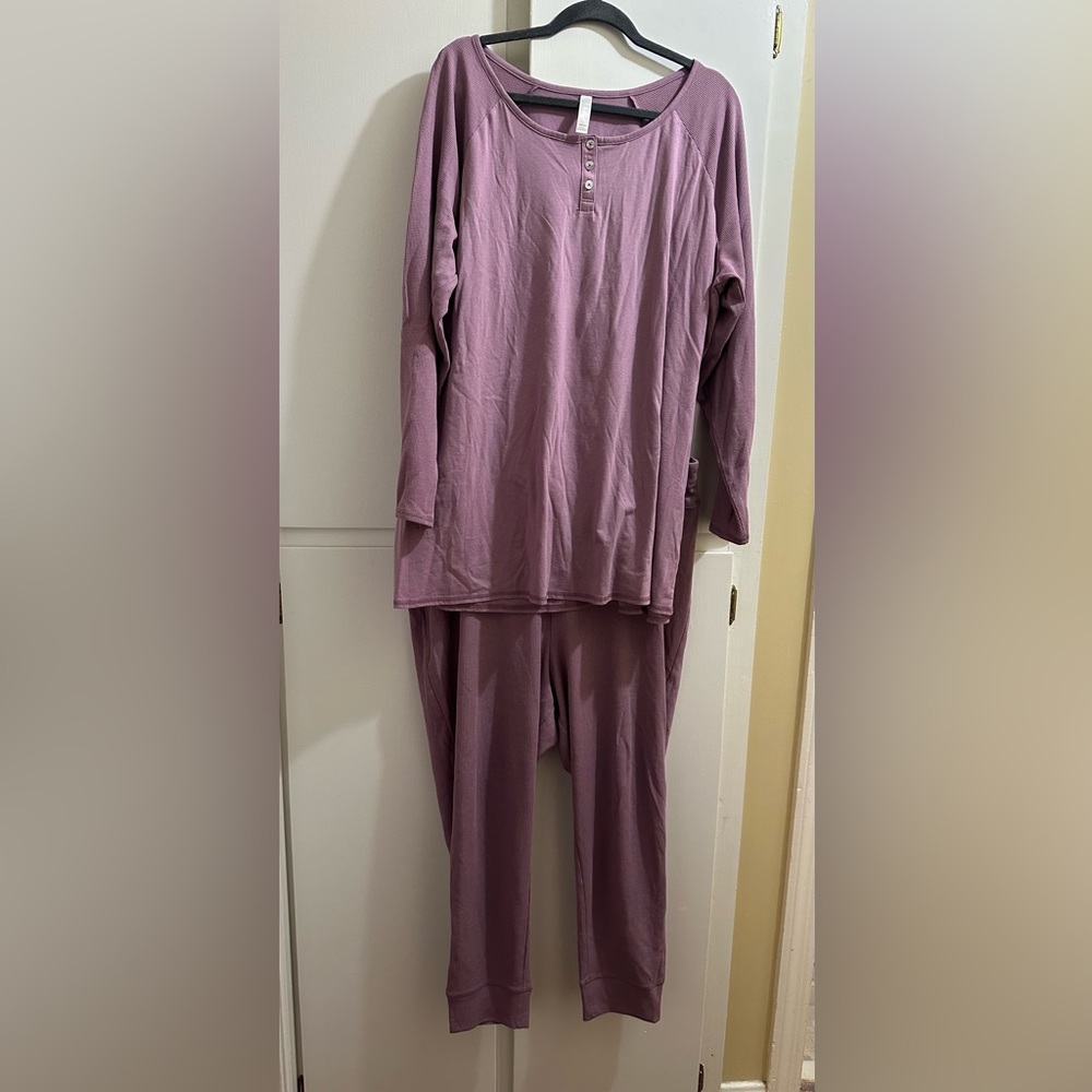 Sz 22/24 Cacique lavender pajama set